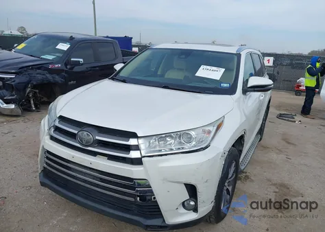 2017 Toyota Highlander Xle z USA, uszkodzony, nr VIN 5TDKZRFHXHS189801